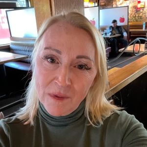 Meet your Posher, Debra